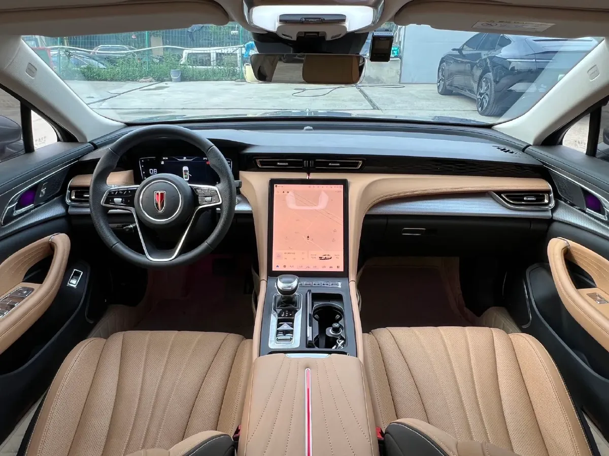 2023 HongQi H5 2.0T 224HP L4 8AT,autocango,china used car exporter,china ev exporter,chinese used car exporter,chinese used ev exporter