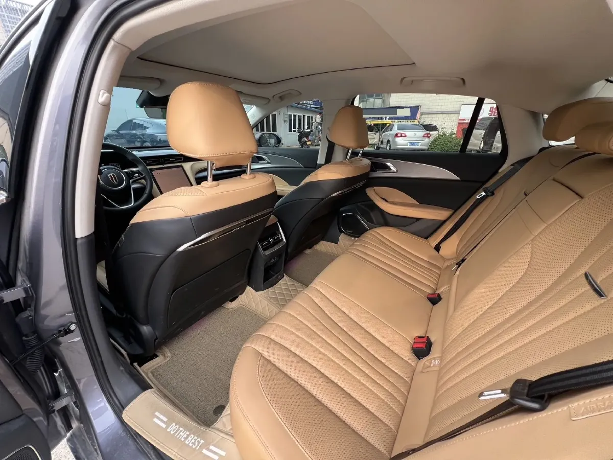 2023 HongQi H5 2.0T 224HP L4 8AT,autocango,china used car exporter,china ev exporter,chinese used car exporter,chinese used ev exporter