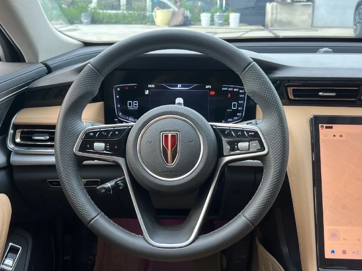 2023 HongQi H5 2.0T 224HP L4 8AT,autocango,china used car exporter,china ev exporter,chinese used car exporter,chinese used ev exporter