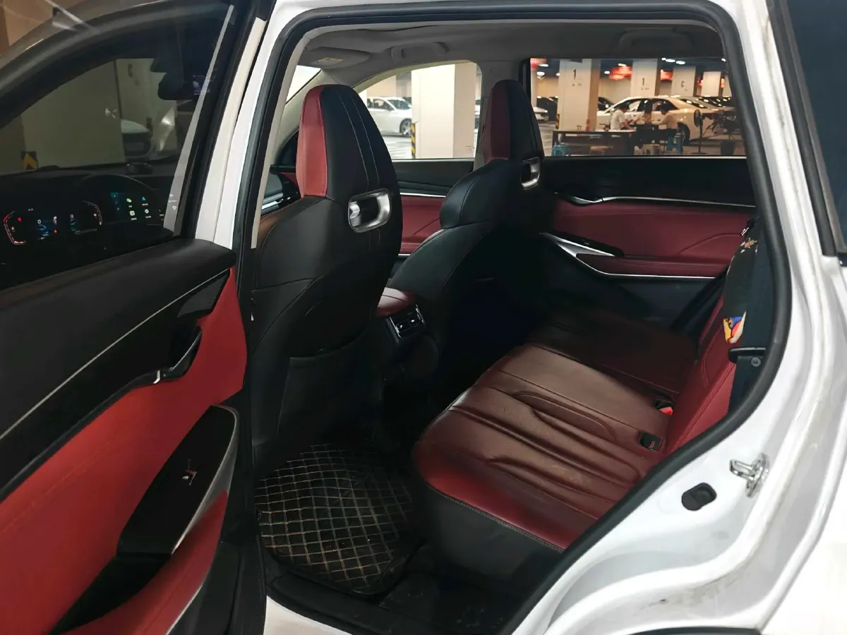 2021 ChangAn CS75 Plus 2.0T 233HP L4 8AT,autocango,china used car exporter,china ev exporter,chinese used car exporter,chinese used ev exporter