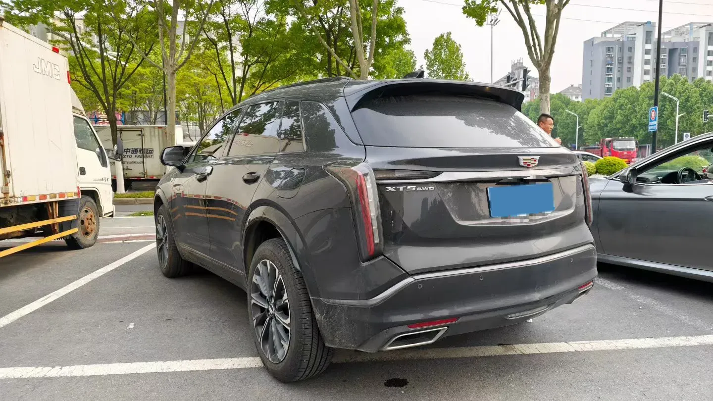 2025 Cadillac XT5 2.0T 237HP L4 9AT,autocango,china used car exporter,china ev exporter,chinese used car exporter,chinese used ev exporter