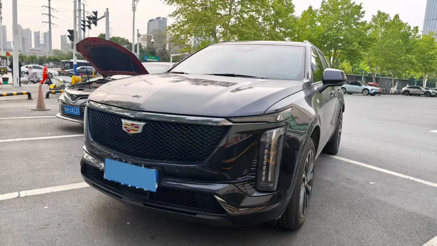 2025 Cadillac XT5 2.0T 237HP L4 9AT,autocango,china used car exporter,china ev exporter,chinese used car exporter,chinese used ev exporter