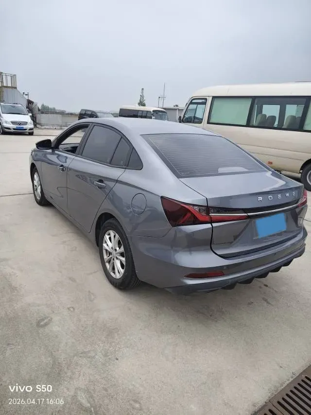 2023 Roewe i5 1.5L 129HP L4 5MT,autocango,china used car exporter,china ev exporter,chinese used car exporter,chinese used ev exporter