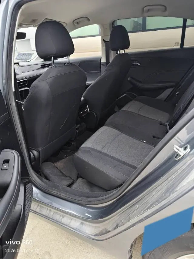 2023 Roewe i5 1.5L 129HP L4 5MT,autocango,china used car exporter,china ev exporter,chinese used car exporter,chinese used ev exporter