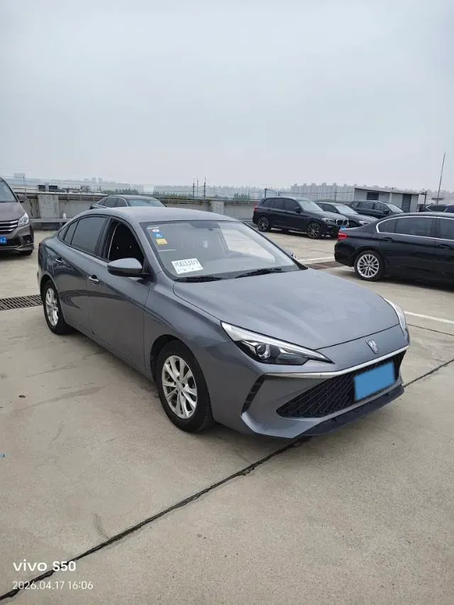 2023 Roewe i5 1.5L 129HP L4 5MT,autocango,china used car exporter,china ev exporter,chinese used car exporter,chinese used ev exporter