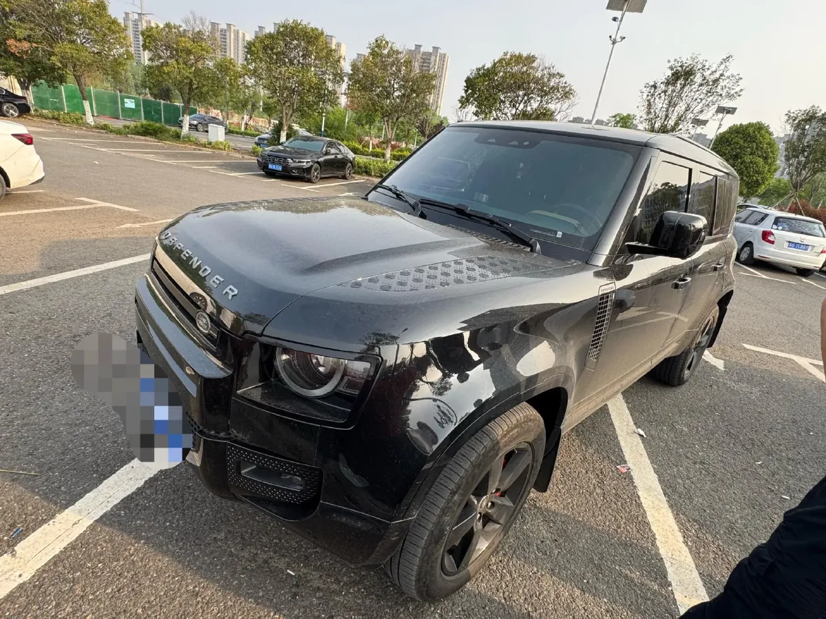 2025 Land Rover Defender 3.0T 400HP L6 8AT,autocango,china used car exporter,china ev exporter,chinese used car exporter,chinese used ev exporter