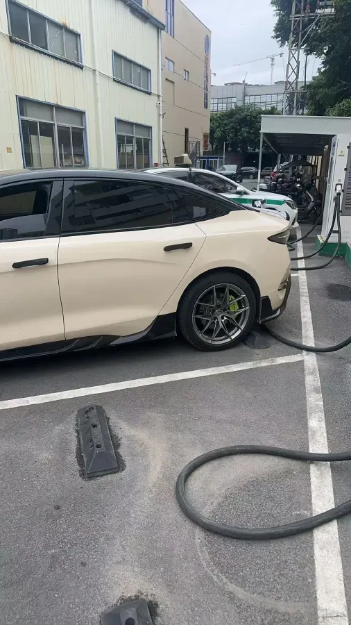 2022 AITO AITO M5 Range Extended 125HP REEV 40KWH,autocango,china used car exporter,china ev exporter,chinese used car exporter,chinese used ev exporter