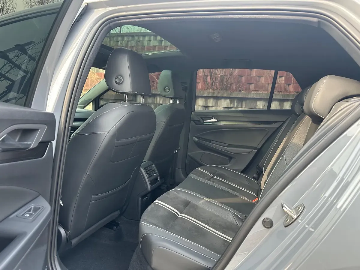 2021 Volkswagen Golf 1.4T 150HP L4 7DCT,autocango,china used car exporter,china ev exporter,chinese used car exporter,chinese used ev exporter