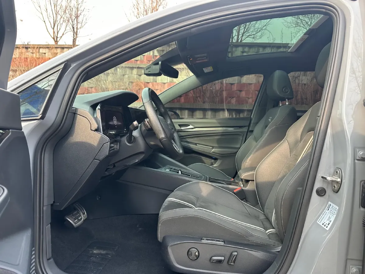 2021 Volkswagen Golf 1.4T 150HP L4 7DCT,autocango,china used car exporter,china ev exporter,chinese used car exporter,chinese used ev exporter