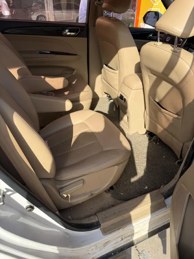 2017 BaoJun 730 1.5T 150HP L4 6MT,autocango,china used car exporter,china ev exporter,chinese used car exporter,chinese used ev exporter