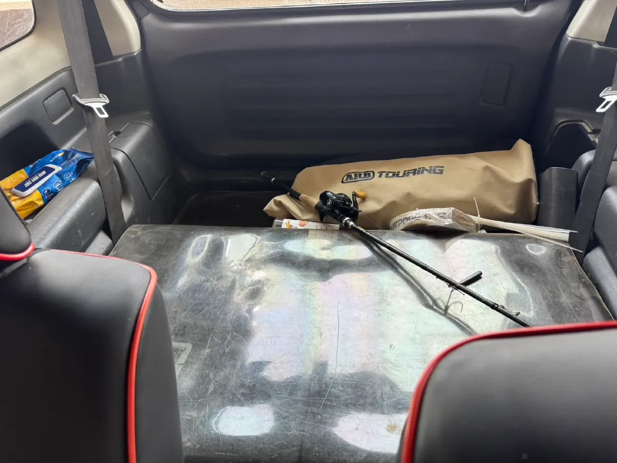 2015 Suzuki Jimny 1.3L 85HP L4 4AT,autocango,china used car exporter,china ev exporter,chinese used car exporter,chinese used ev exporter