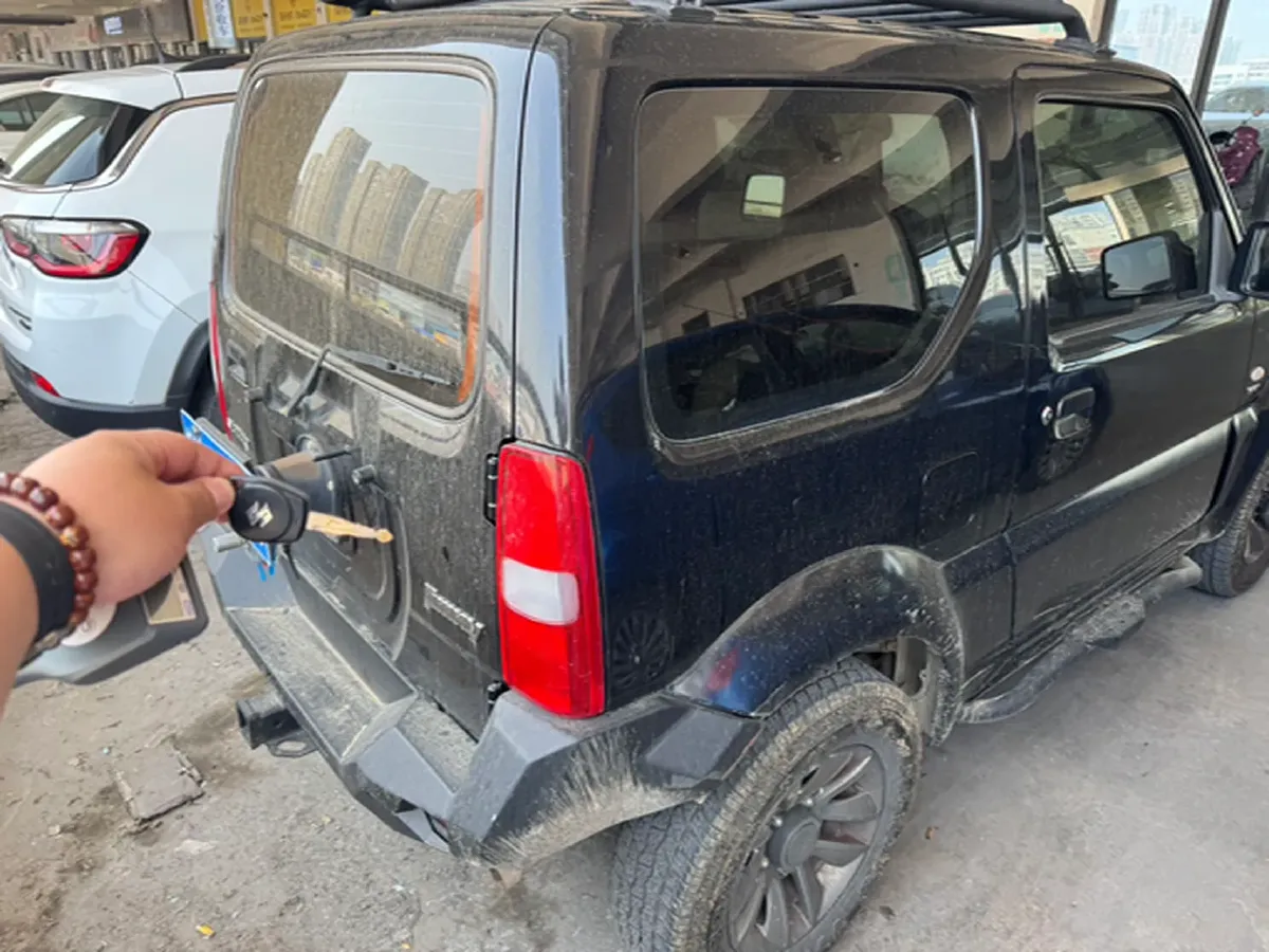 2015 Suzuki Jimny 1.3L 85HP L4 4AT,autocango,china used car exporter,china ev exporter,chinese used car exporter,chinese used ev exporter