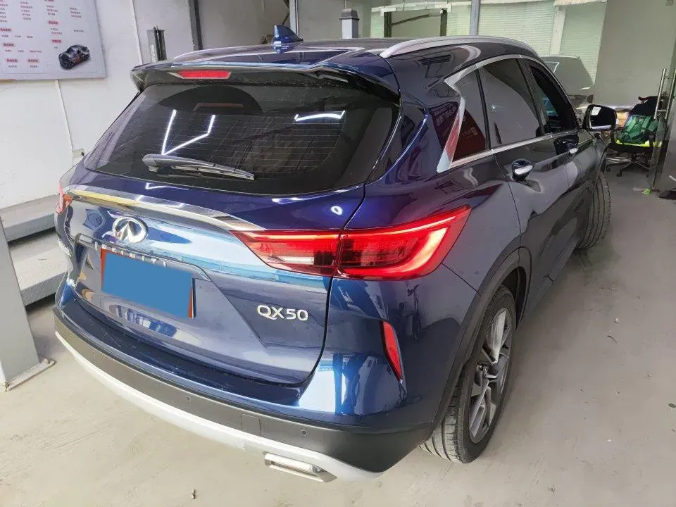 2022 Infiniti QX50 2.0T 261HP L4 CVT,autocango,china used car exporter,china ev exporter,chinese used car exporter,chinese used ev exporter