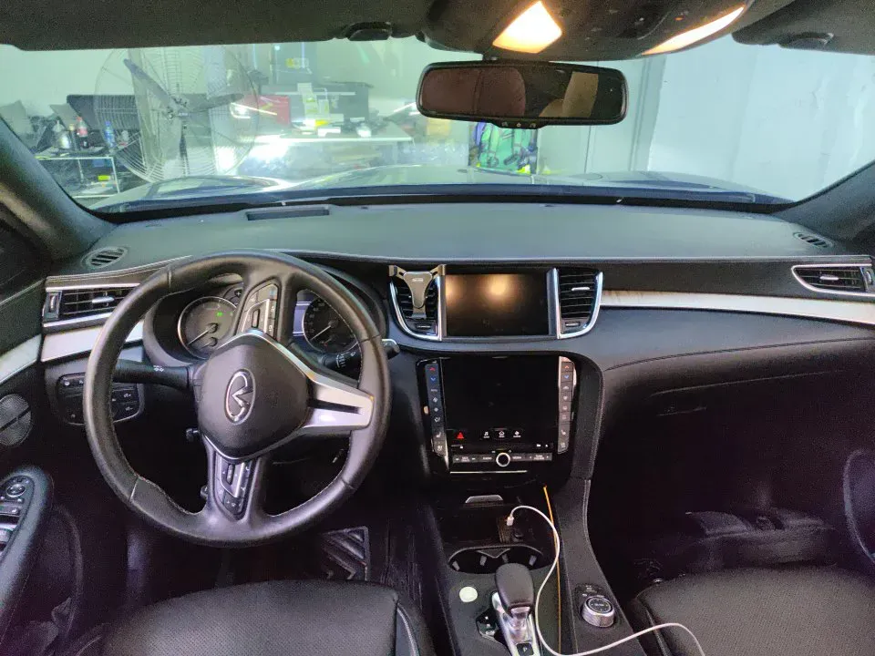 2022 Infiniti QX50 2.0T 261HP L4 CVT,autocango,china used car exporter,china ev exporter,chinese used car exporter,chinese used ev exporter