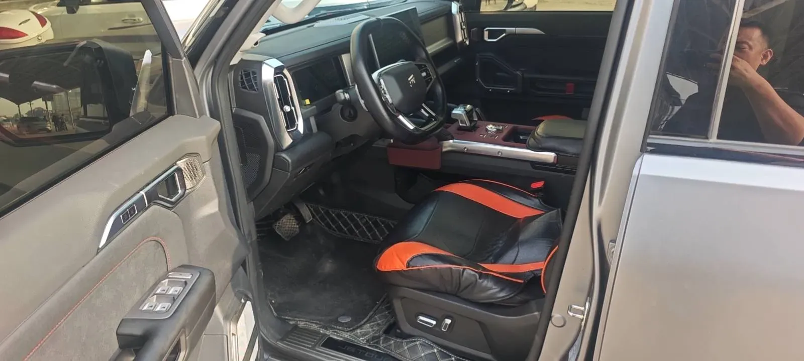 2025 Jetour Traveller 1.5T 184HP L4 7DCT,autocango,china used car exporter,china ev exporter,chinese used car exporter,chinese used ev exporter