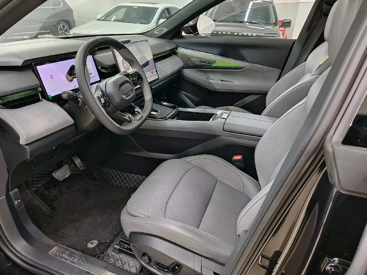 2025 LYNK&CO 08 EM-P 1.5T 163HP L4 3DHT PHEV 21.2KWH,autocango,china used car exporter,china ev exporter,chinese used car exporter,chinese used ev exporter