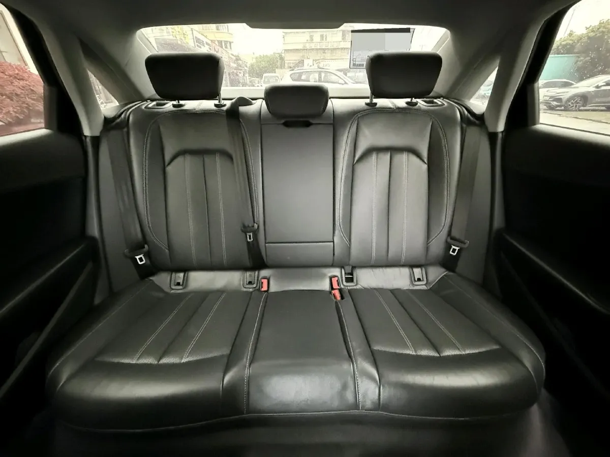 2020 Audi A4L 2.0T 190HP L4 7DCT,autocango,china used car exporter,china ev exporter,chinese used car exporter,chinese used ev exporter