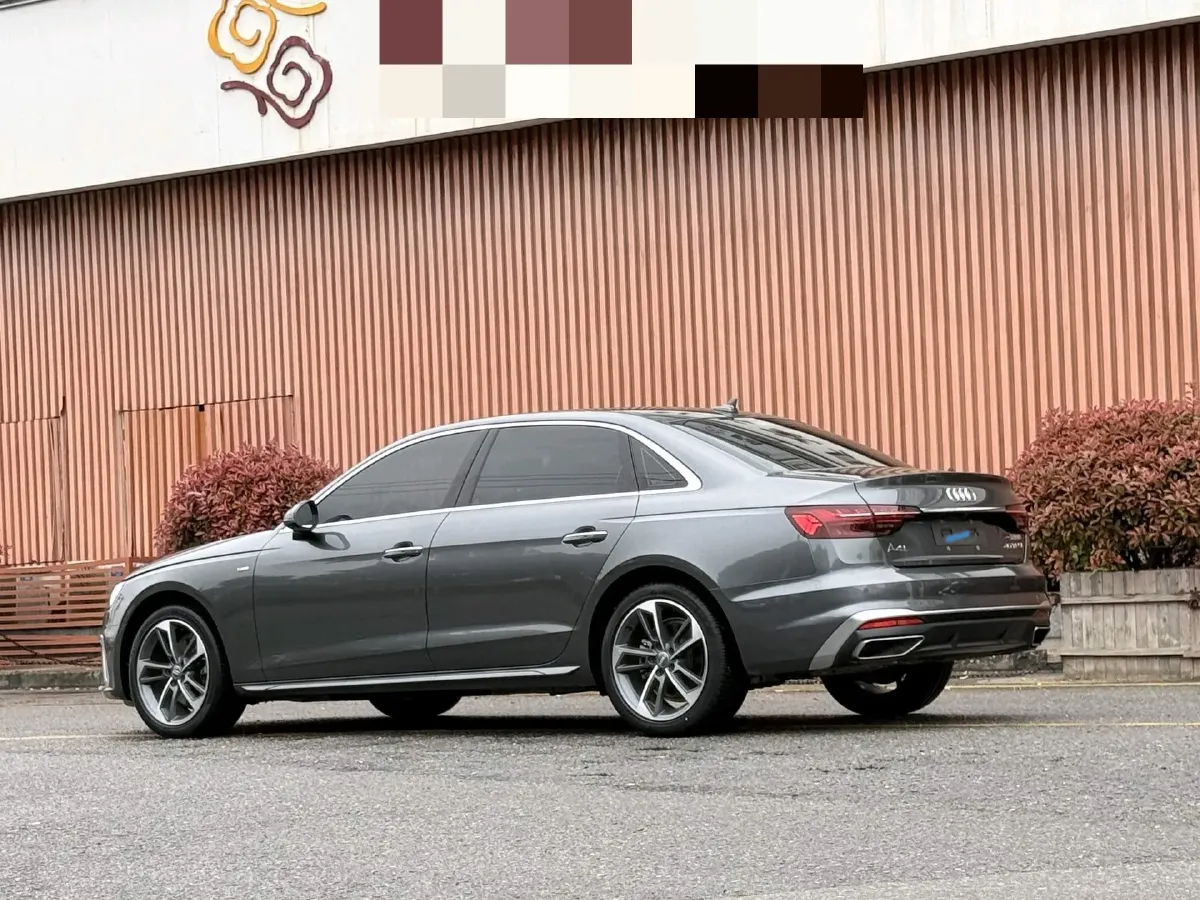2020 Audi A4L 2.0T 190HP L4 7DCT,autocango,china used car exporter,china ev exporter,chinese used car exporter,chinese used ev exporter