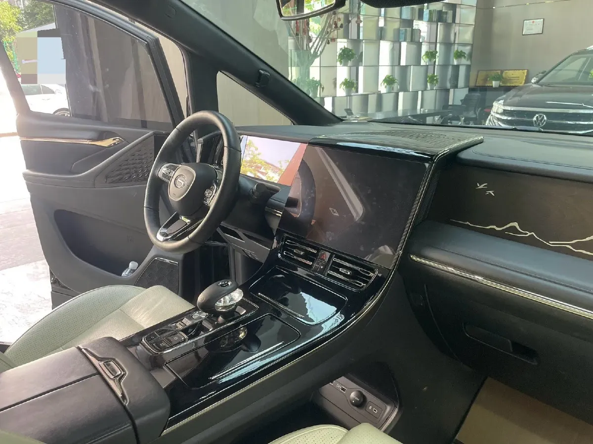 2023 GAC Trumpchi M8 2.0T 252HP L4 8AT,autocango,china used car exporter,china ev exporter,chinese used car exporter,chinese used ev exporter