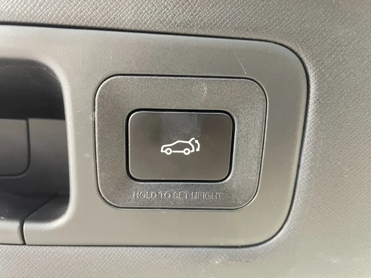 2023 GAC Trumpchi M8 2.0T 252HP L4 8AT,autocango,china used car exporter,china ev exporter,chinese used car exporter,chinese used ev exporter