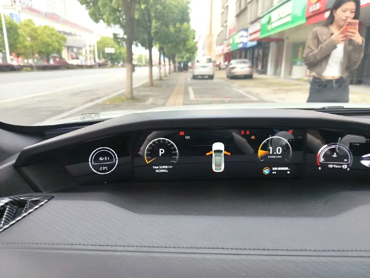 2022 ChangAn Raeton CC 1.5T 188HP L4 7DCT,autocango,china used car exporter,china ev exporter,chinese used car exporter,chinese used ev exporter