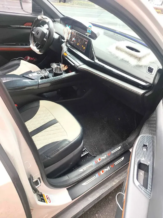 2022 ChangAn Raeton CC 1.5T 188HP L4 7DCT,autocango,china used car exporter,china ev exporter,chinese used car exporter,chinese used ev exporter