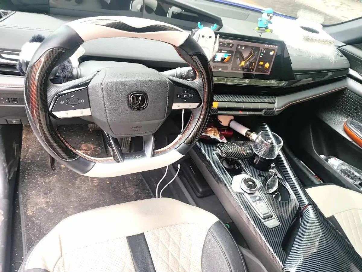 2022 ChangAn Raeton CC 1.5T 188HP L4 7DCT,autocango,china used car exporter,china ev exporter,chinese used car exporter,chinese used ev exporter