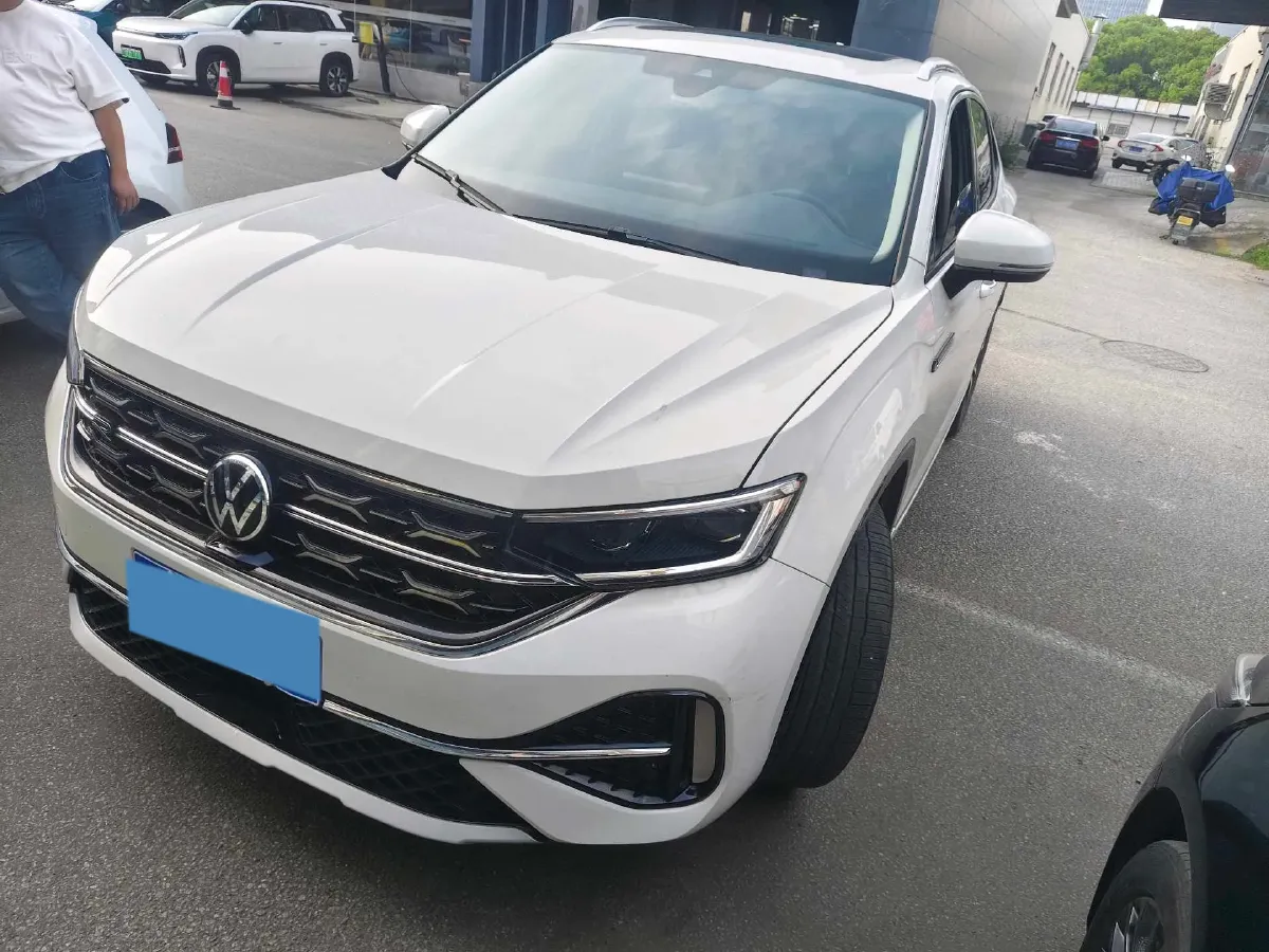 2023 Volkswagen Tayron X 2.0T 186HP L4 7DCT,autocango,china used car exporter,china ev exporter,chinese used car exporter,chinese used ev exporter