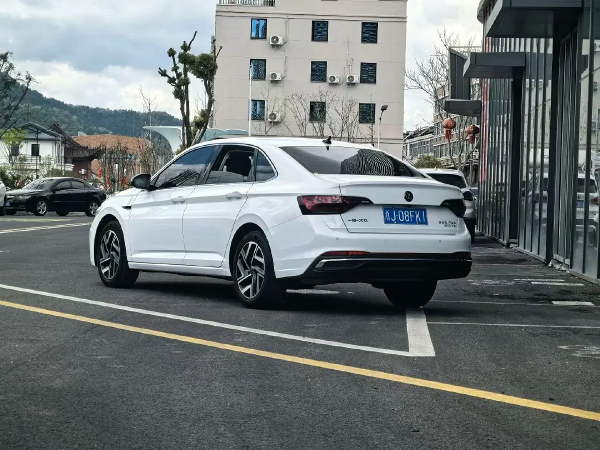 2025 Volkswagen Sagitar 1.5T 160HP L4 7DCT,autocango,china used car exporter,china ev exporter,chinese used car exporter,chinese used ev exporter