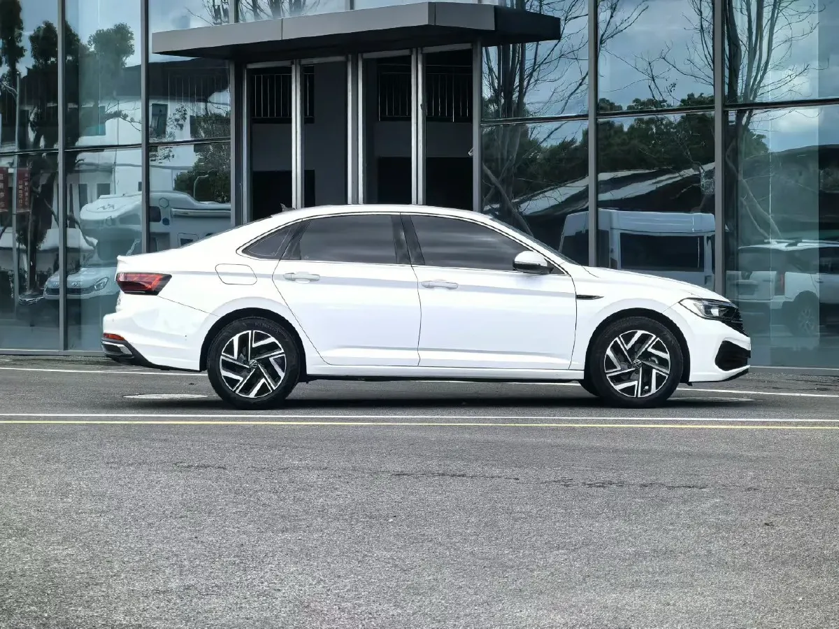 2025 Volkswagen Sagitar 1.5T 160HP L4 7DCT,autocango,china used car exporter,china ev exporter,chinese used car exporter,chinese used ev exporter