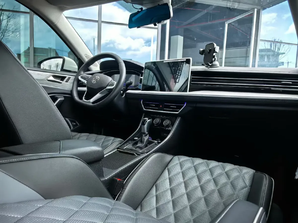 2025 Volkswagen Sagitar 1.5T 160HP L4 7DCT,autocango,china used car exporter,china ev exporter,chinese used car exporter,chinese used ev exporter