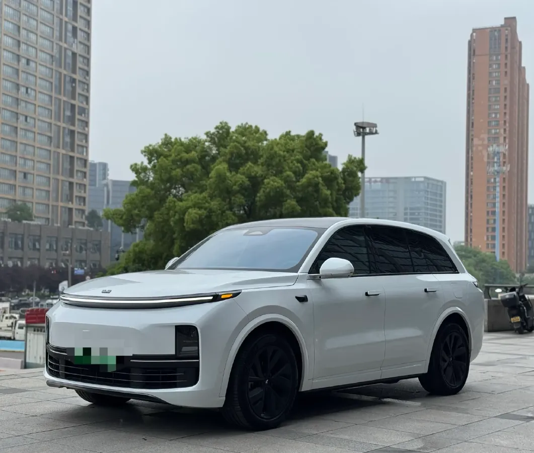 2023 Li L8 Range Extended 154HP REEV 40.9KWH,autocango,china used car exporter,china ev exporter,chinese used car exporter,chinese used ev exporter