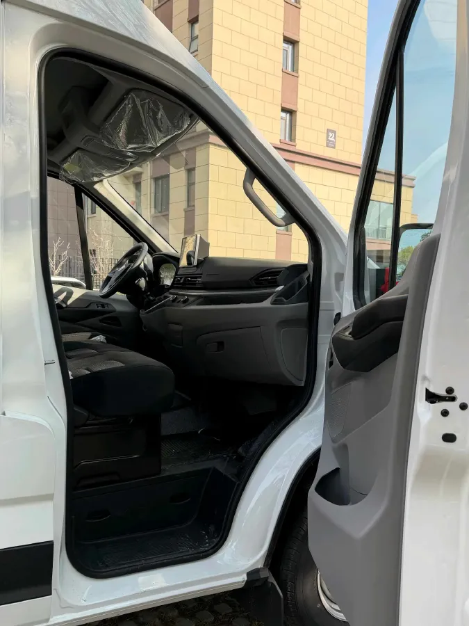 2024 MAXUS XinTu V90 2.0T 150HP L4 6MT,autocango,china used car exporter,china ev exporter,chinese used car exporter,chinese used ev exporter