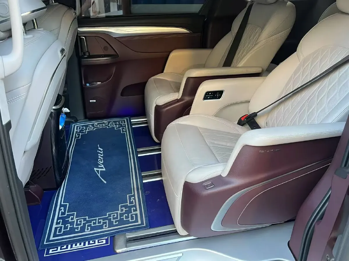 2022 Buick GL8 2.0T 237HP L4 9AT,autocango,china used car exporter,china ev exporter,chinese used car exporter,chinese used ev exporter