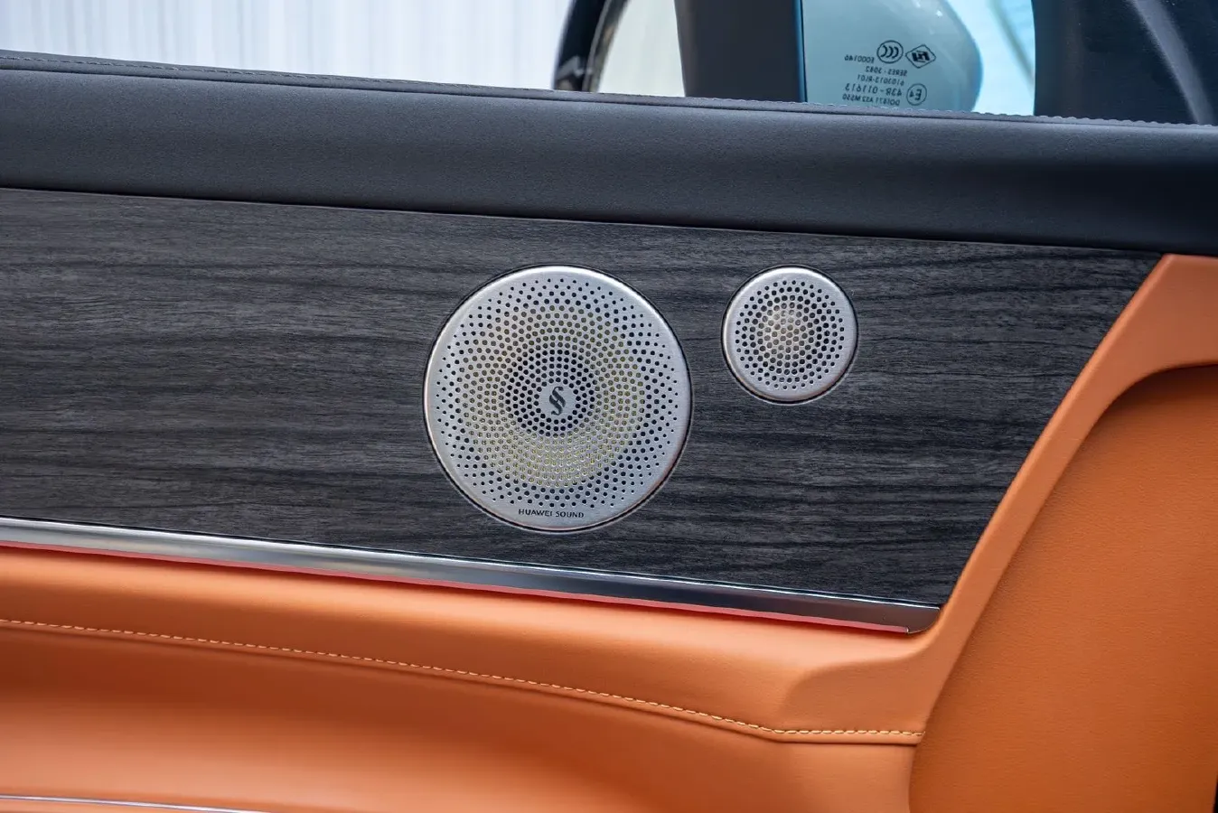 2024 AITO AITO M9 1.5T 152HP L4 REEV 42KWH,autocango,china used car exporter,china ev exporter,chinese used car exporter,chinese used ev exporter