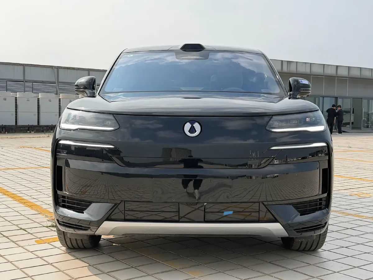 2025 Denza DenzaN9 2.0T 207HP L4 E-CVT PHEV,autocango,china used car exporter,china ev exporter,chinese used car exporter,chinese used ev exporter