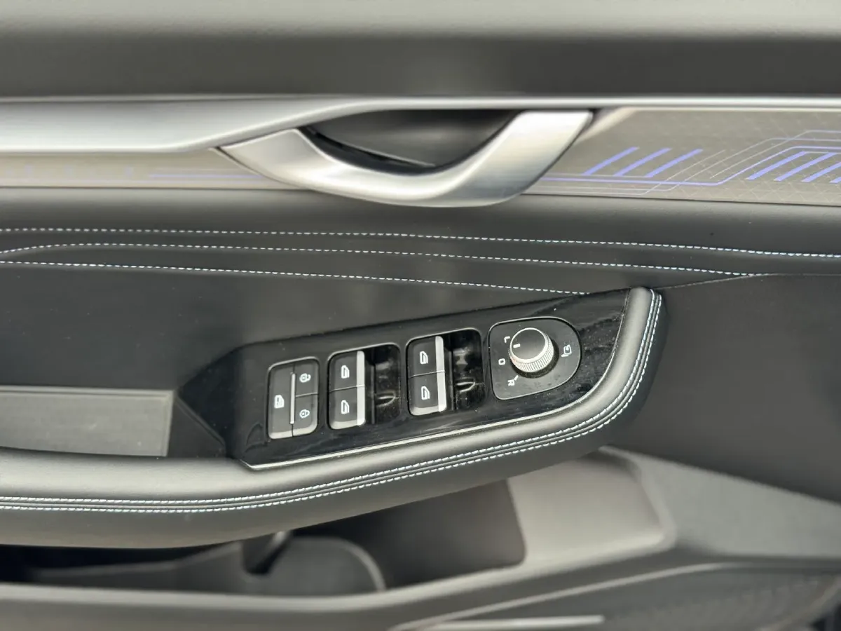 2025 Geely Preface 1.5T 181HP L4 7DCT,autocango,china used car exporter,china ev exporter,chinese used car exporter,chinese used ev exporter