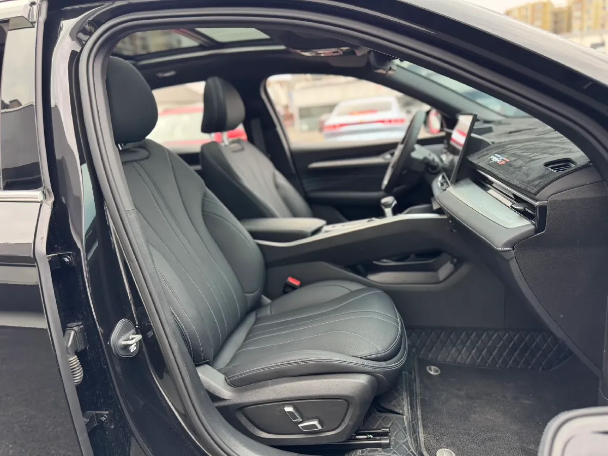 2025 Geely Preface 1.5T 181HP L4 7DCT,autocango,china used car exporter,china ev exporter,chinese used car exporter,chinese used ev exporter