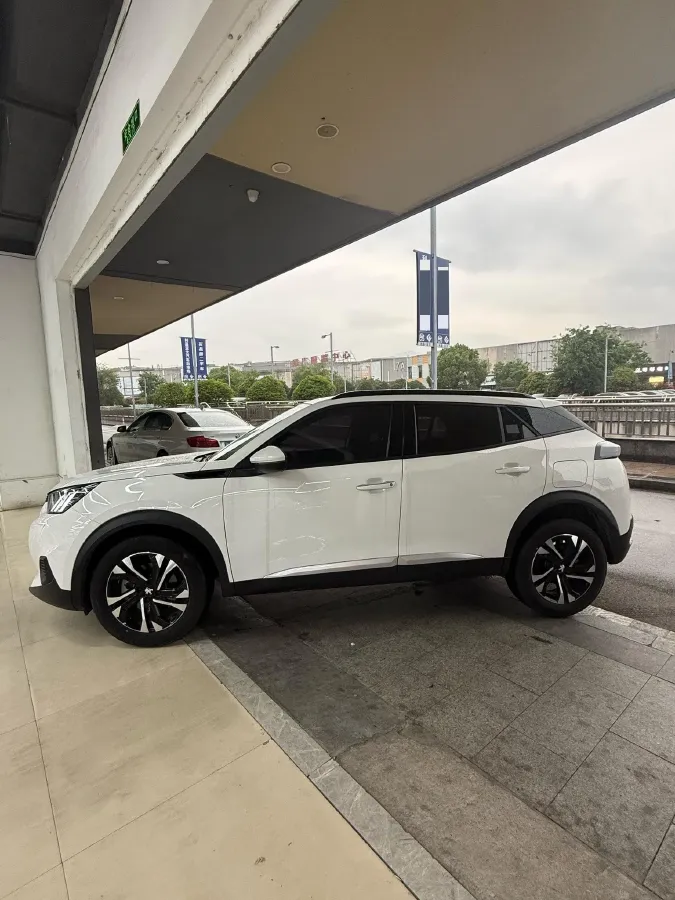 2022 Peugeot 2008 1.2T 136HP L3 6DCT,autocango,china used car exporter,china ev exporter,chinese used car exporter,chinese used ev exporter