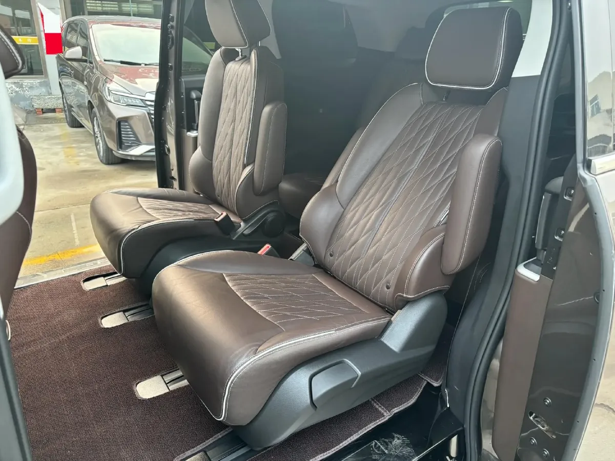 2021 Buick GL8 2.0T 237HP L4 9AT,autocango,china used car exporter,china ev exporter,chinese used car exporter,chinese used ev exporter