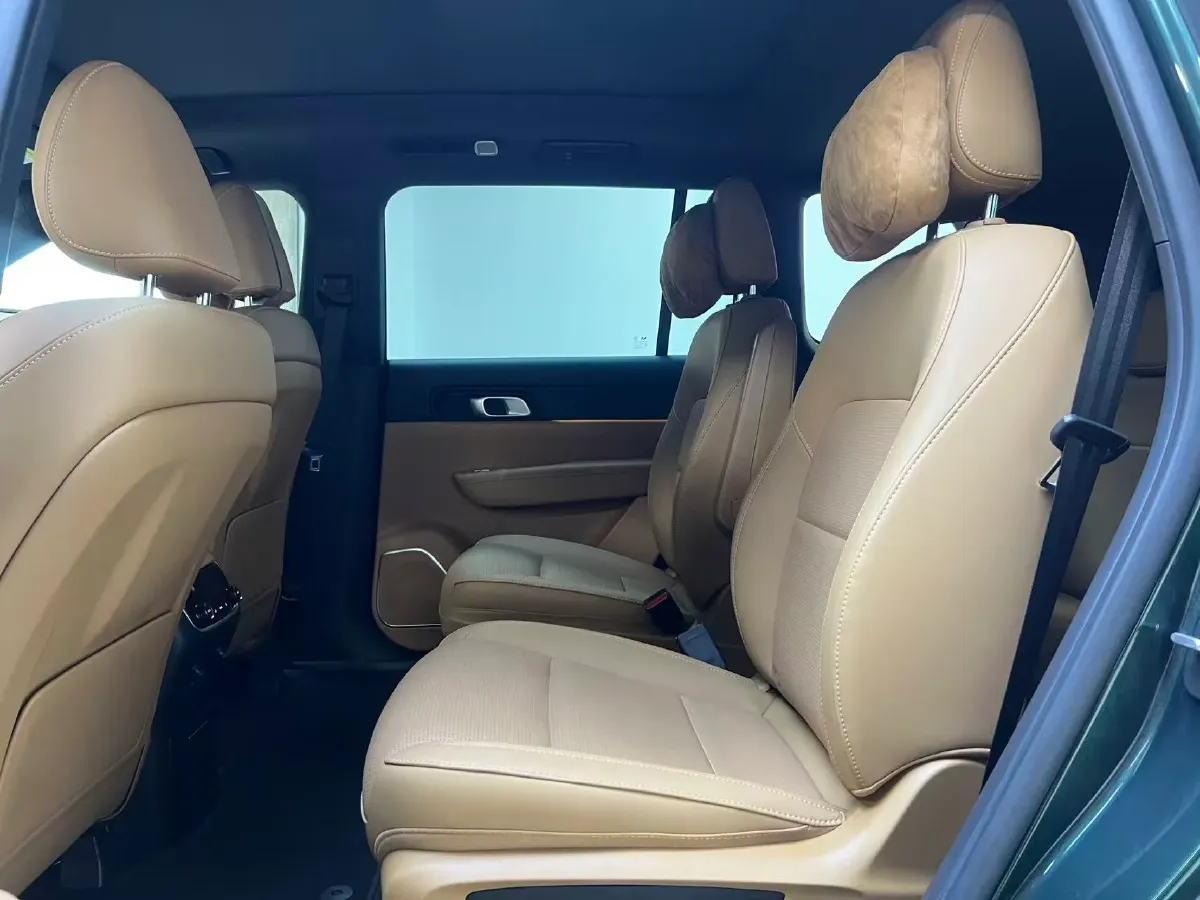 2021 Li ONE Range Extended 131HP REEV 40.5KWH,autocango,china used car exporter,china ev exporter,chinese used car exporter,chinese used ev exporter