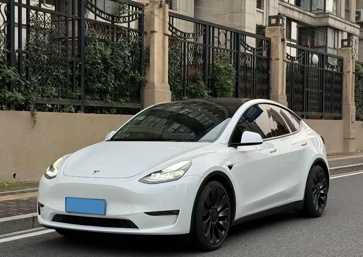2022 Tesla Model Y BEV 60KWH,autocango,china used car exporter,china ev exporter,chinese used car exporter,chinese used ev exporter