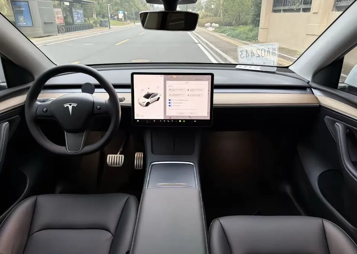 2022 Tesla Model Y BEV 60KWH,autocango,china used car exporter,china ev exporter,chinese used car exporter,chinese used ev exporter