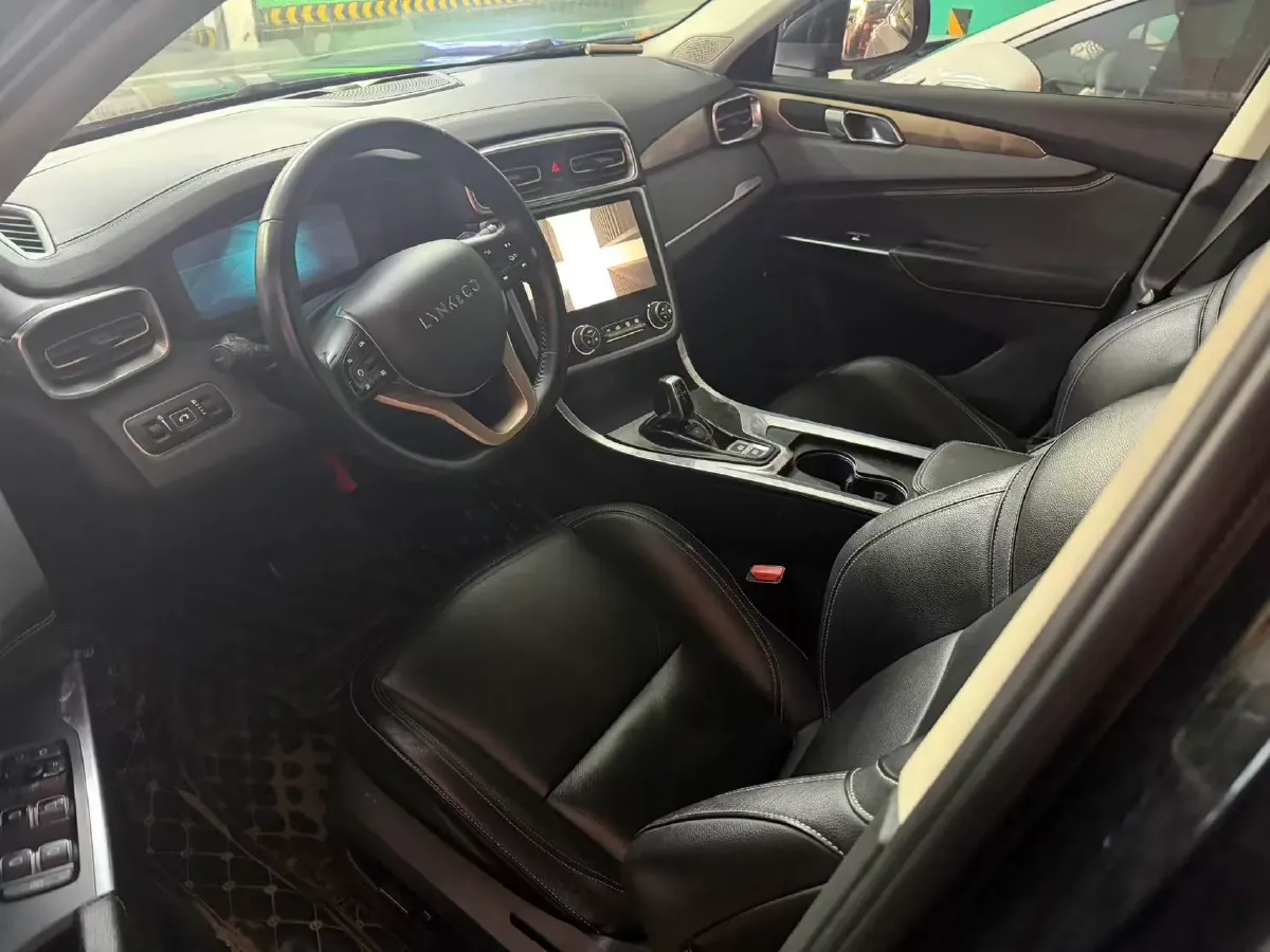 2017 Zotye SR9 2.0T 190HP L4 6DCT,autocango,china used car exporter,china ev exporter,chinese used car exporter,chinese used ev exporter