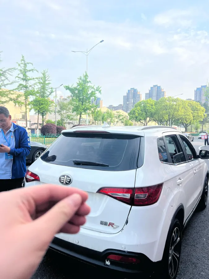 2017 FAW Senia R7 1.6L 116HP L4 6AT,autocango,china used car exporter,china ev exporter,chinese used car exporter,chinese used ev exporter