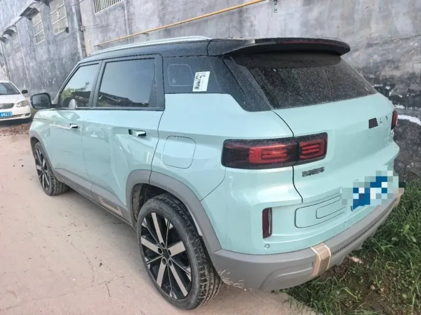 2023 Geely ICON 1.5T 181HP L4 7DCT,autocango,china used car exporter,china ev exporter,chinese used car exporter,chinese used ev exporter
