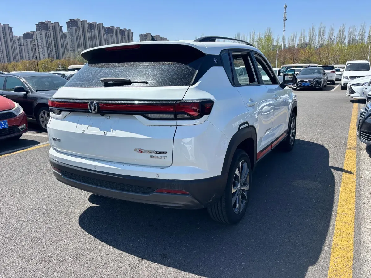 2023 ChangAn CS35 Plus 1.4T 160HP L4 7DCT,autocango,china used car exporter,china ev exporter,chinese used car exporter,chinese used ev exporter