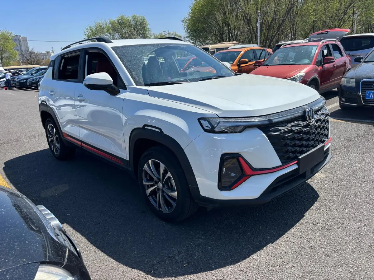 2023 ChangAn CS35 Plus 1.4T 160HP L4 7DCT,autocango,china used car exporter,china ev exporter,chinese used car exporter,chinese used ev exporter