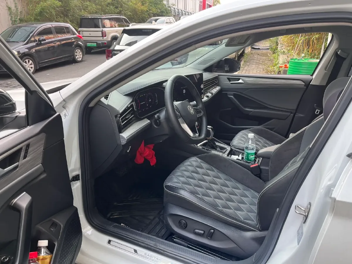 2023 Volkswagen Sagitar 1.5T 160HP L4 7DCT,autocango,china used car exporter,china ev exporter,chinese used car exporter,chinese used ev exporter