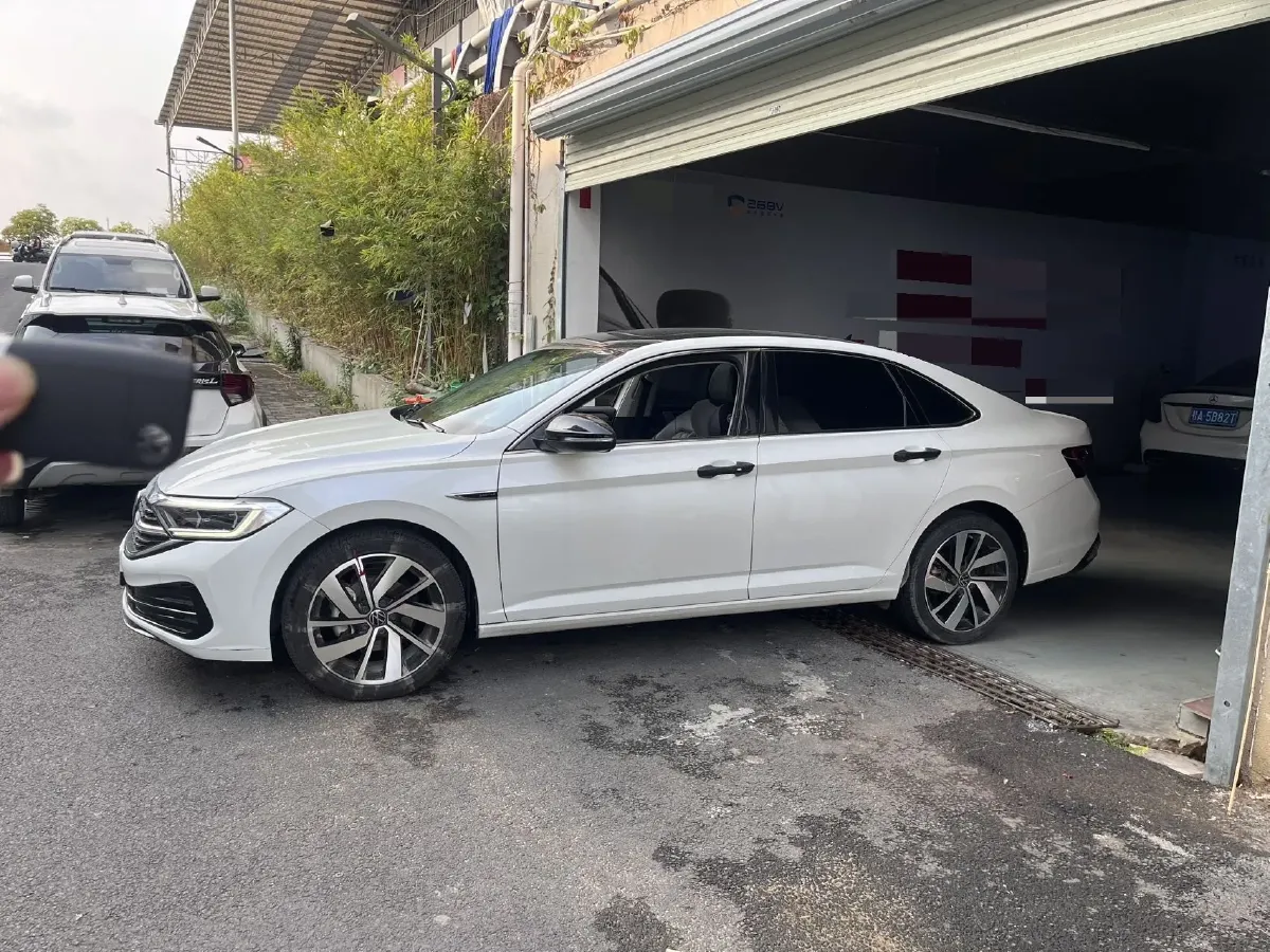 2023 Volkswagen Sagitar 1.5T 160HP L4 7DCT,autocango,china used car exporter,china ev exporter,chinese used car exporter,chinese used ev exporter